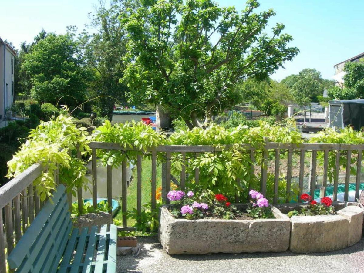 Gite Charmant Au Bord De L'Eau Avec Canoes, Terrasse Et Jardin A Damvix, Au Coeur Du Marais Poitevin. - Fr-1-426-354 Villa Екстериор снимка