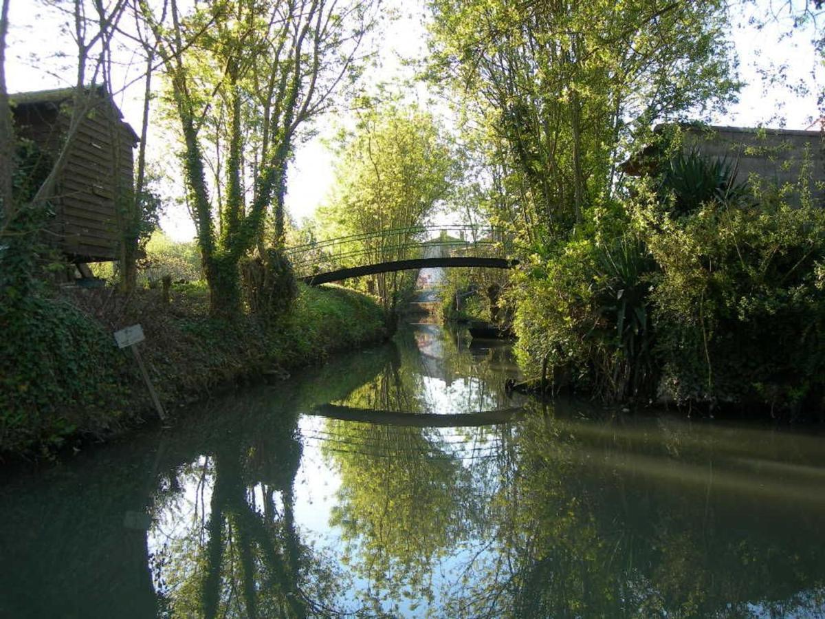 Gite Charmant Au Bord De L'Eau Avec Canoes, Terrasse Et Jardin A Damvix, Au Coeur Du Marais Poitevin. - Fr-1-426-354 Villa Екстериор снимка